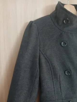 Abrigo de paño gris