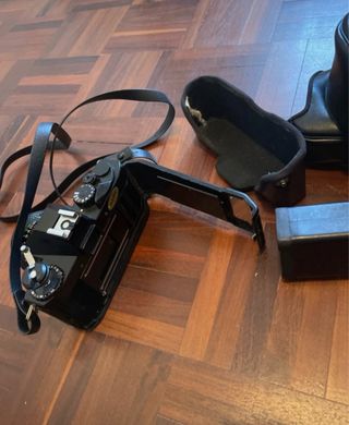 Macchina fotografica Petri con borsa e flash