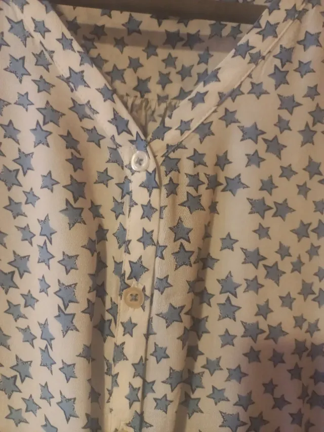Camisa Estrellas Azul y Blanco