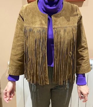 Chaqueta ante de flecos Mango