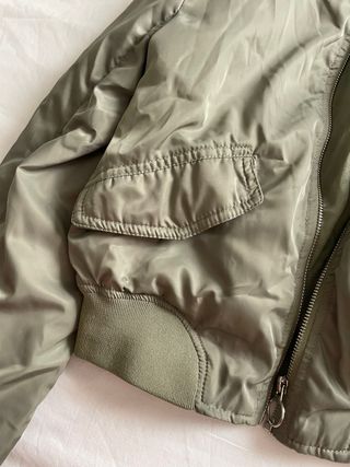 Chaqueta bomber Pull&Bear verde oliva