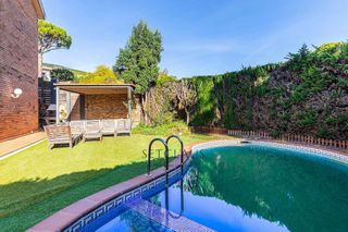 Casa adosada en alquiler en Alella