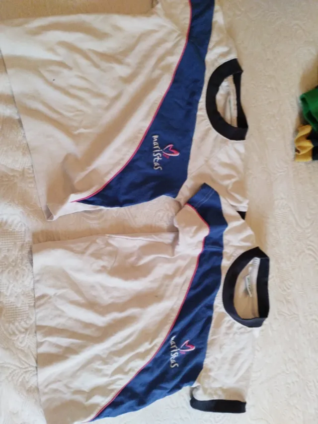 Uniformes Maristas Talla 3 (Varios)