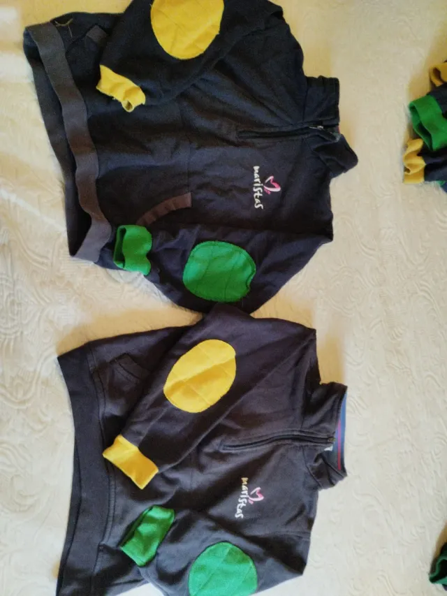 Uniformes Maristas Talla 3 (Varios)