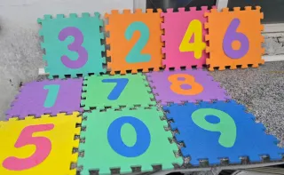 Puzzle suelo números bebe