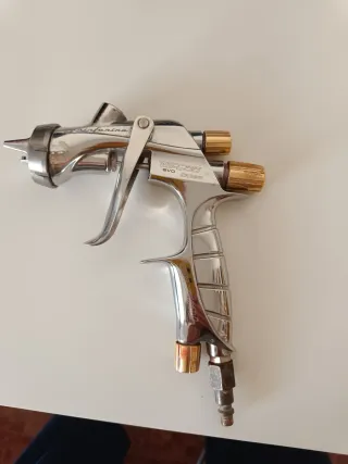 Pistola Pulverizadora Iwata Pininfarina