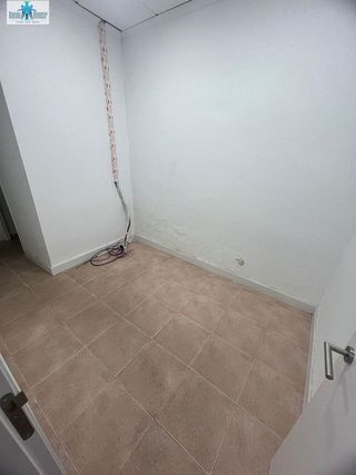 Oficina en alquiler en Santa Cruz - Industria - Polígono Campollano en Albacete