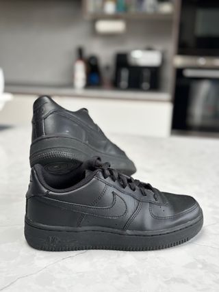 Nike Air Force 1 Negras