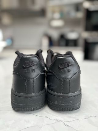 Nike Air Force 1 Negras