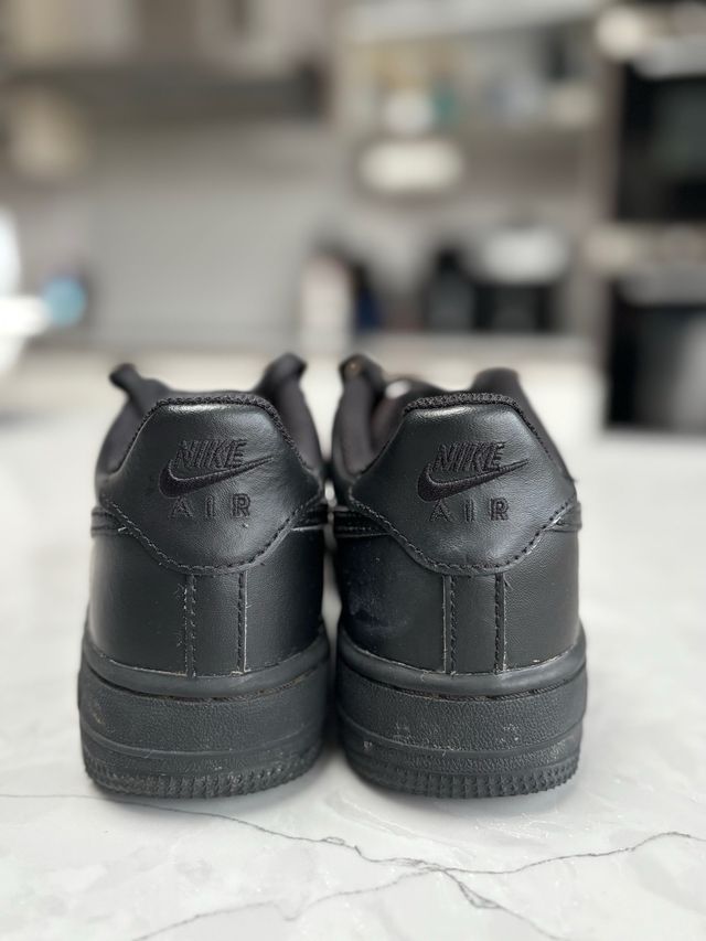 Nike Air Force 1 Negras