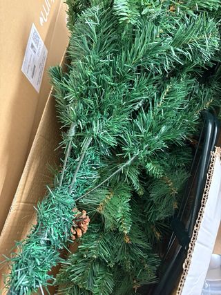 Árbol Navidad con dos tipos de ramas y LUCES