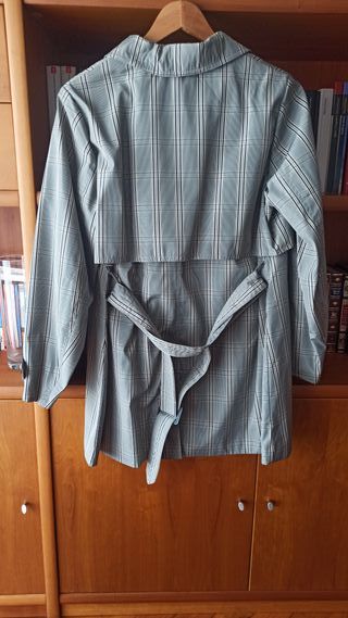 Gabardina corta mujer talla 46