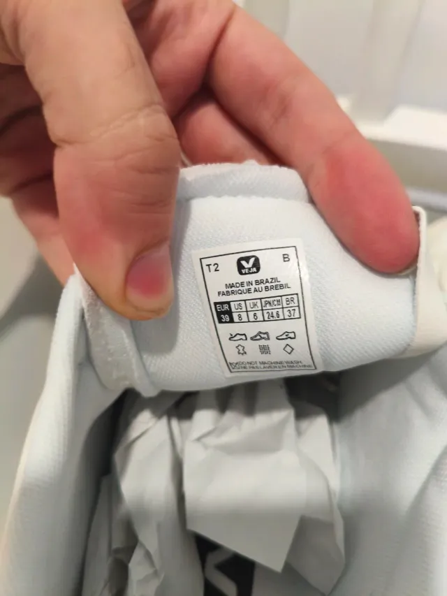 Zapatillas Veja Blancas y Verdes