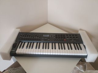 Novation Impulse 49 Teclas
