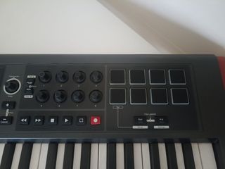 Novation Impulse 49 Teclas