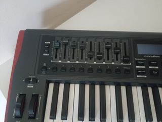 Novation Impulse 49 Teclas