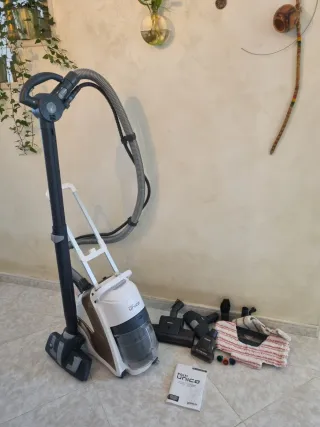 Aspirador c 2 anos de garantia Polti Unico