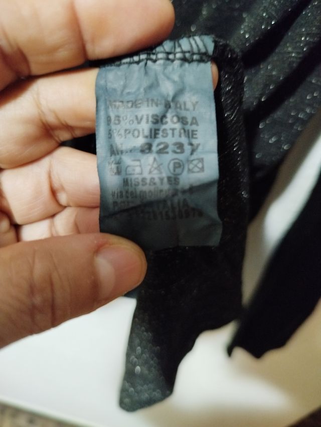 ¡REBAJAS! Jersey negro brillante Nuevo