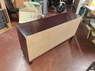 Aparador Sapelli con cristal