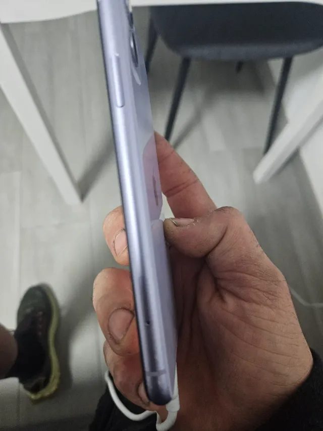 iPhone 11 Viola