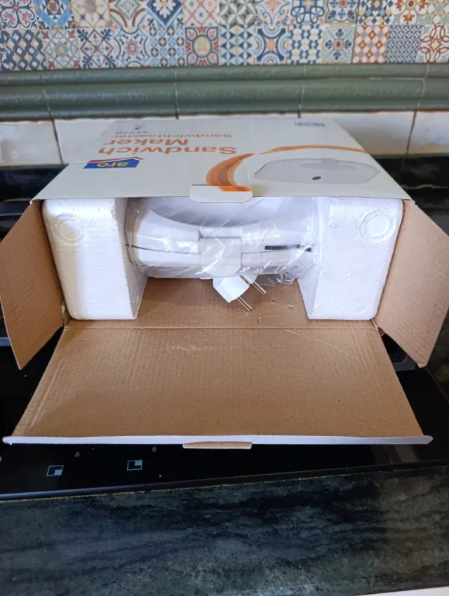 Sandwichera Aro ST750 Nueva