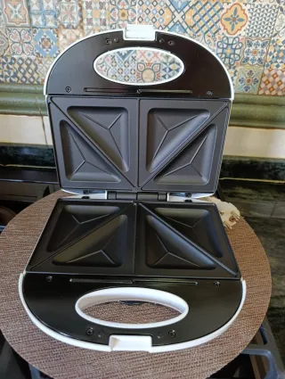 Sandwichera Aro ST750 Nueva