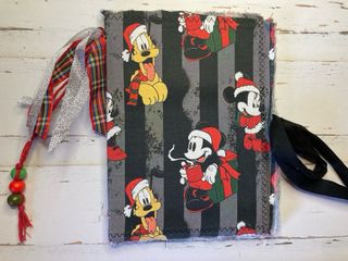 Libreta Mickey Navidad y 2 bolígrafos