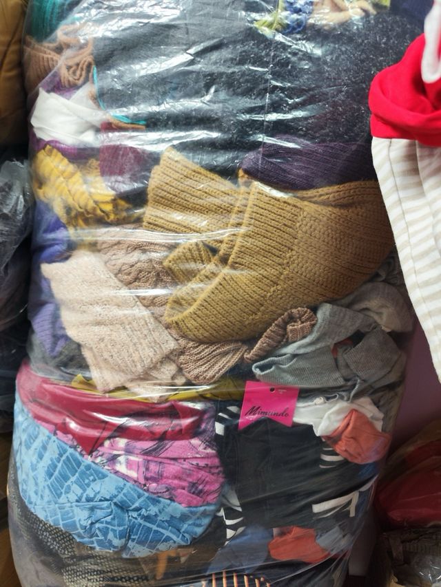 Lote Ropa Mujer Hombre Niños - Venta por Kilo
