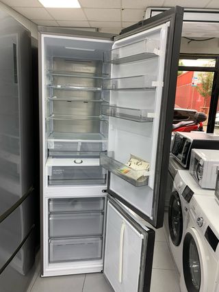 Nevera Combi Nueva con tara con garantía