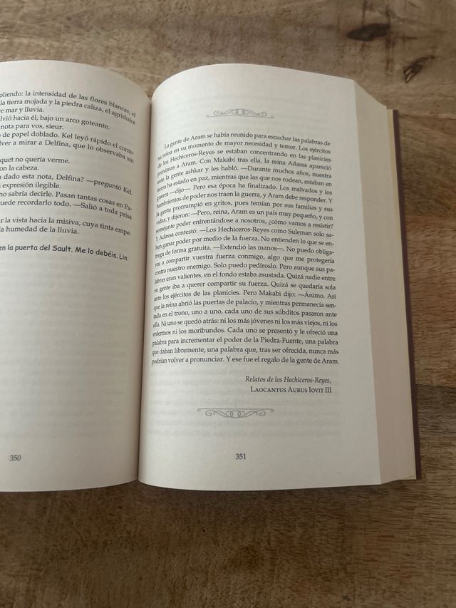 El guardián de espadas (Sword Catcher): Las cró...