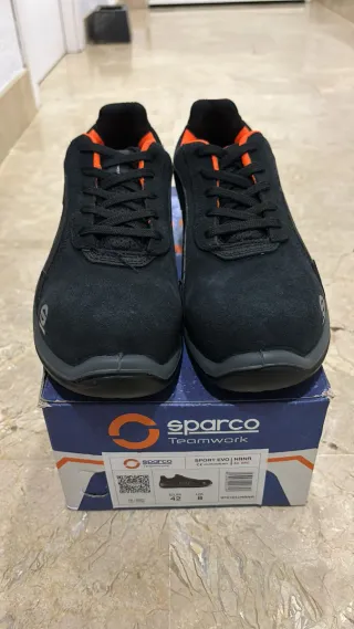 Zapatos de seguridad Sparco T42