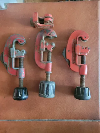 Cortatubos de fontanería (3 unidades)