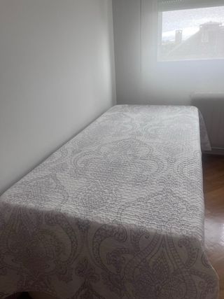 Colcha bouti cama 90 morado claro y blanco