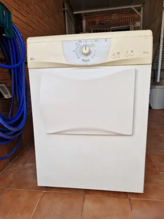 Secadora de evacuación Whirlpool AWZ 2742