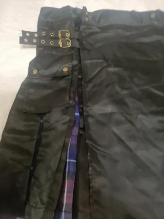 Falda Plisada Escocesa Negra y Morada  cintura 52