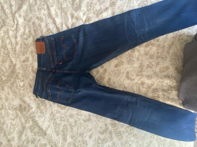 Levi's 501 Talla 27 mujer/niña