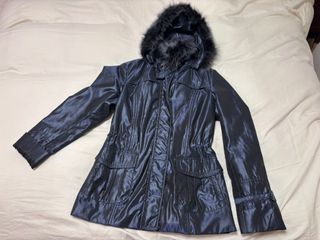 Abrigo Negro Mujer Chesco con Capucha