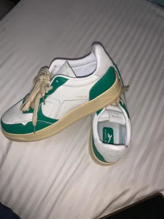 Zapatillas Tenth Verde y Blanco