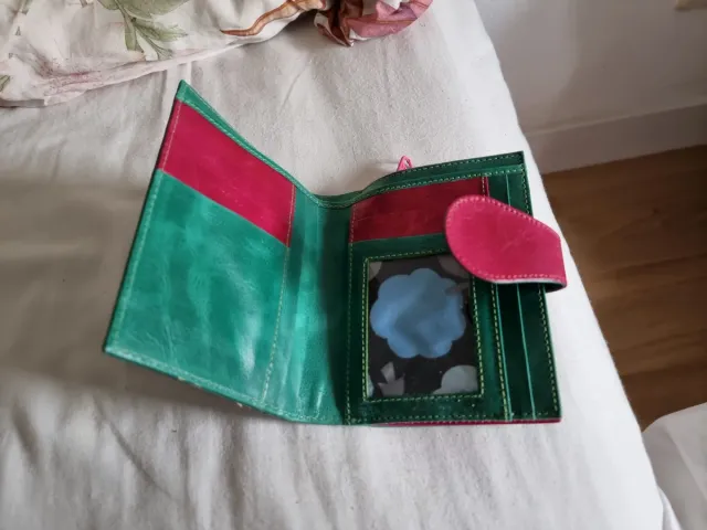 Cartera de cuero colombiana