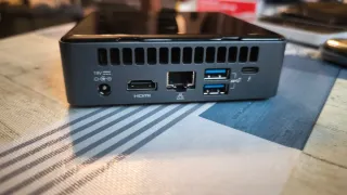 Intel NUC 10 i5 10210U 16GB RAM 256GB Nvme
