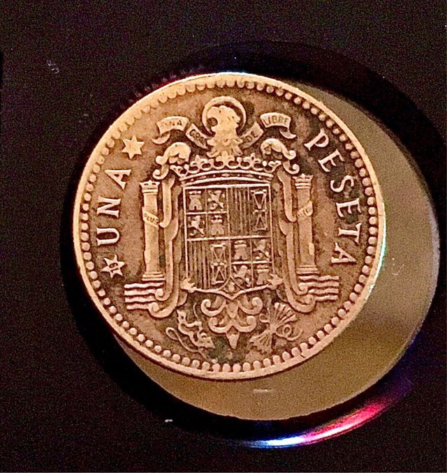 1 Pta Rey 1975 Escudo 1 Estrella
