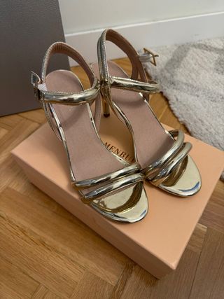Zapatos de fiesta dorados Menbur T.37