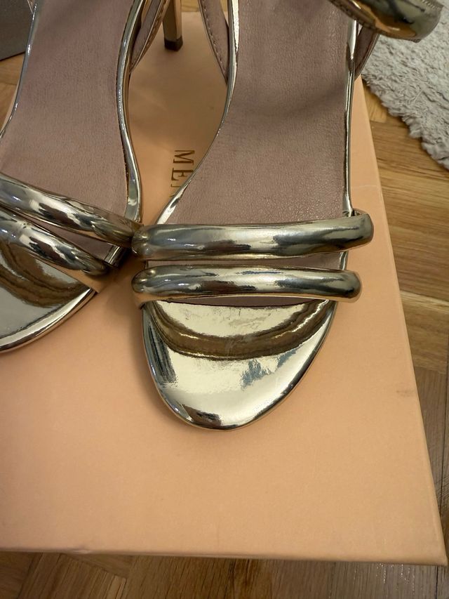 Zapatos de fiesta dorados Menbur T.37