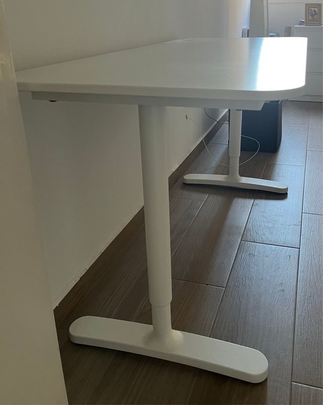 Scrivania nuova - prezzo originale 250€