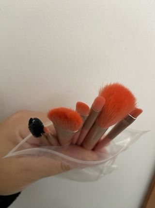 Specchietto a forma di nuvola + pennelli