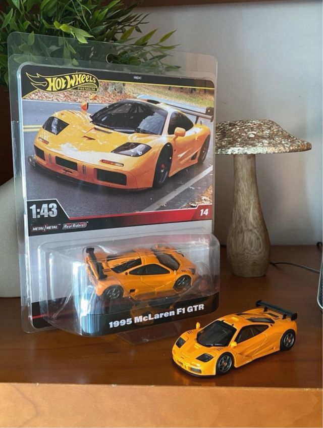 Hot Wheels McLaren F1 GTR 1:43