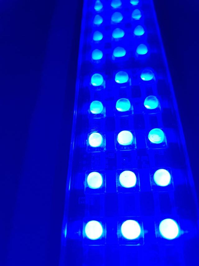 Varytec Giga Bar Pix 8 RGB + Mando + GARANTIA