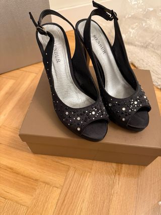 Zapatos fiesta Menbur negros T. 37