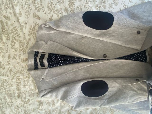 Blazer gris Zara T42 con coderas