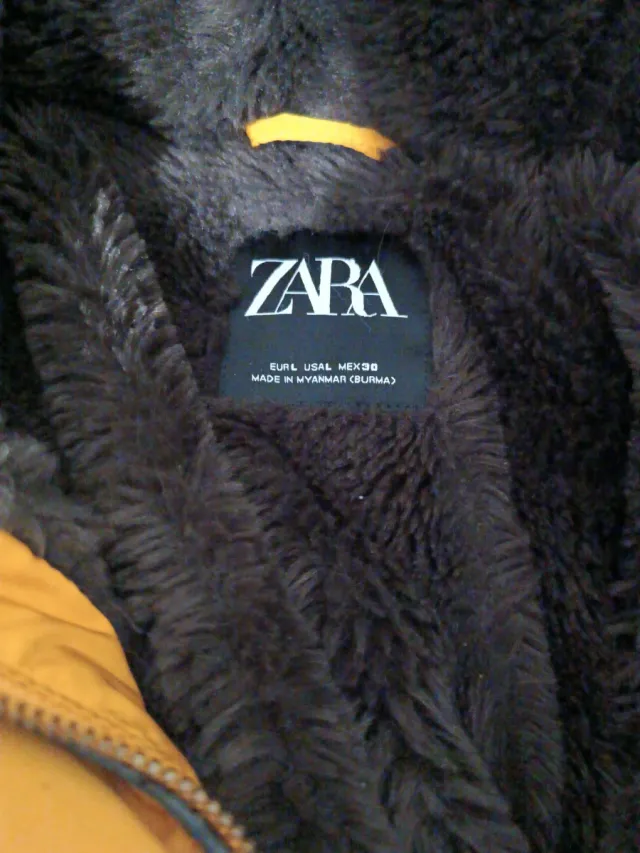 Anorak Zara Mostaza con Capucha y Pelo